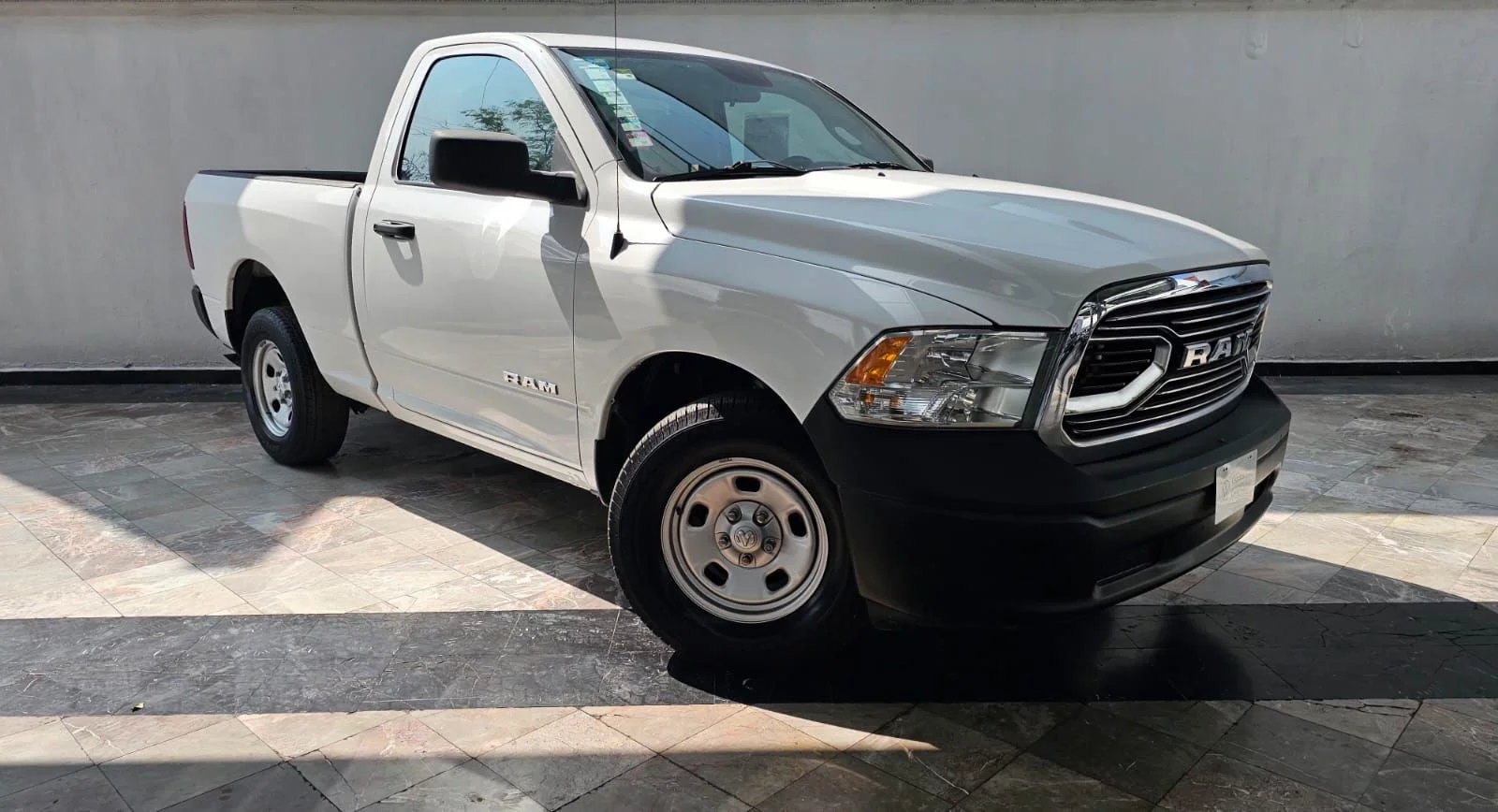 RAM 1500 2019 Cab Reg 4x2